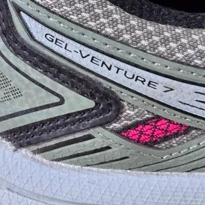 LOT 171W: Two Pairs of Sneakers