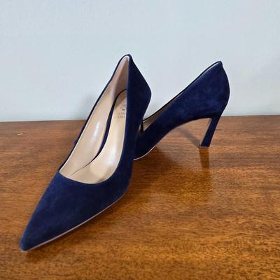 LOT 172W: Two Dresses with Matching Shoes