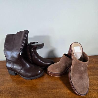 LOT 176W: Brown Boots with Chunky Heels and Heeled Clogs