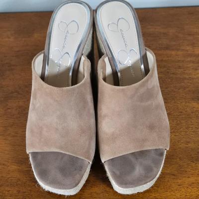 LOT 178W: Heeled Sandals and Wedge Sandals