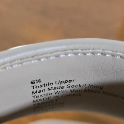 LOT 178W: Heeled Sandals and Wedge Sandals