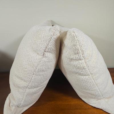 LOT 203H: Four Throw Pillows