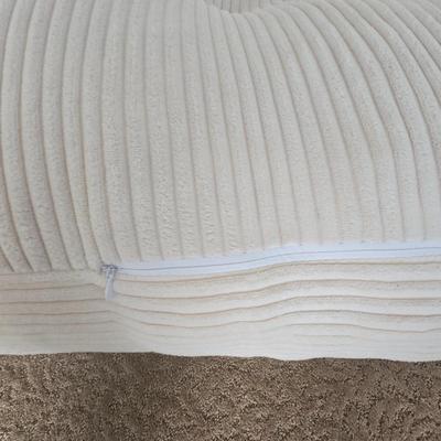 LOT 212H: Folding Floor Lounger