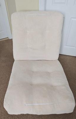 LOT 212H: Folding Floor Lounger