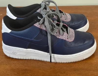 LOT 225W: Two Pairs of Nike Sneakers