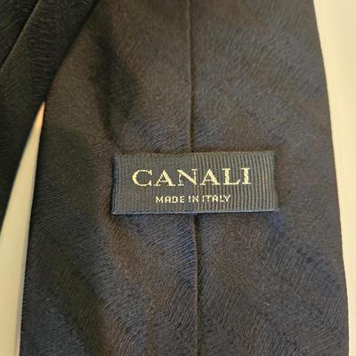 LOT 238X: Young Men's and Boys Ties and Bow Ties