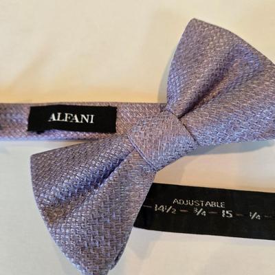 LOT 238X: Young Men's and Boys Ties and Bow Ties