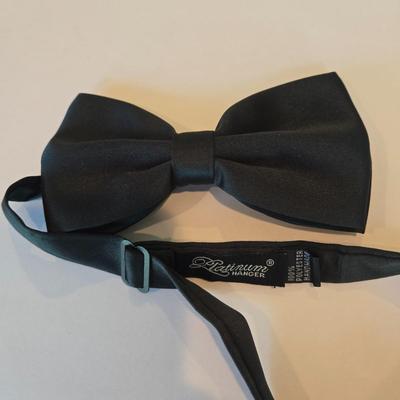 LOT 238X: Young Men's and Boys Ties and Bow Ties