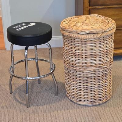 LOT 239X: Clothes Hamper and Stool/ Perfect for Dorm Room