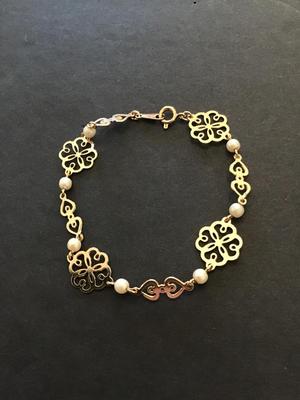 Vintage Avon gold tone faux Pearl link bracelet