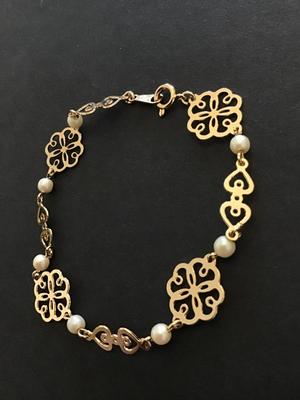 Vintage Avon gold tone faux Pearl link bracelet