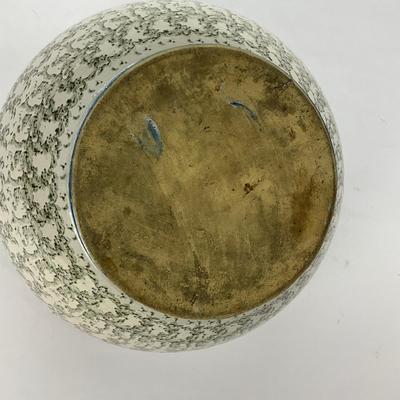Sale Photo Thumbnail #1324: Good condition
Measures: 10.5" diameter x 8" high