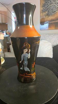 Vintage Hand-Painted Black Lacquer Vase with Mother of Pearl Inlay — A Mid-Century Masterpiece of Asian Elegance