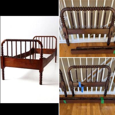 Vintage Jenny Lind Toddler Bed (PC-BM)