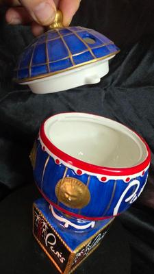 Vintage Paris Las Vegas Hotel Hot Air Balloon Ceramic Collectible Cup with Lid – Progressive Specialty Glass Co. Souvenir Treasure