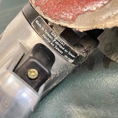 LOT 65: Hitachi Pneumatic NT 32AE Brad Nailer + Other Air Tools