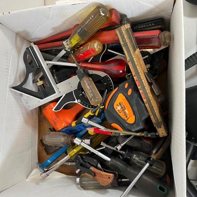 LOT 72: Box of Small Hand Tools