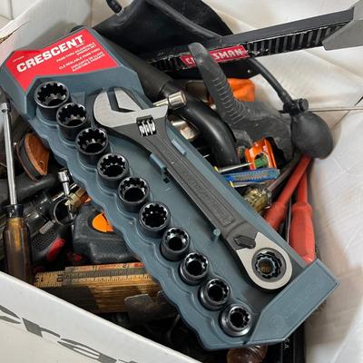 LOT 72: Box of Small Hand Tools