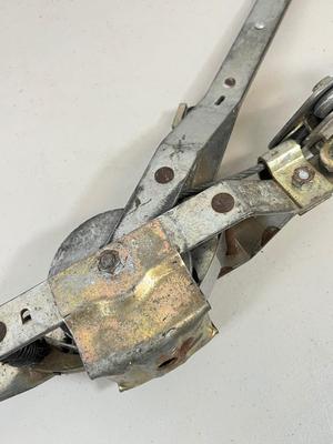 LOT 77: Maasdam Pow'R-Pull Winch, Sledgehammer and Strap