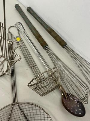 LOT 85: Deep Fryer Utensils and Plastic Measuring Container