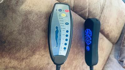 BEAUTIFUL LIKE NEW FULL BODY MASSAGING-HEATED ELECTRIC RECLINER AND CYBER POWER SURGE PROTE TOR