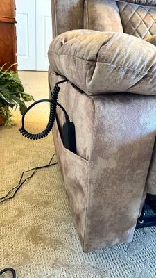 BEAUTIFUL LIKE NEW FULL BODY MASSAGING-HEATED ELECTRIC RECLINER AND CYBER POWER SURGE PROTE TOR