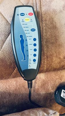 BEAUTIFUL LIKE NEW FULL BODY MASSAGING-HEATED ELECTRIC RECLINER AND CYBER POWER SURGE PROTE TOR