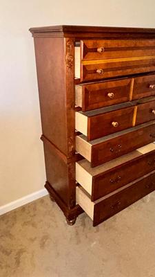 A WYNWOOD LOVELY INLAID WOOD WITH SOLID WOOD CARVED DESIGN 6 DRAWER DRESSER