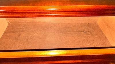 A WYNWOOD LOVELY INLAID WOOD WITH SOLID WOOD CARVED DESIGN 6 DRAWER DRESSER