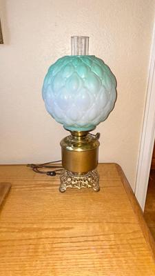 VTG UNIQUE PARLOR LAMP