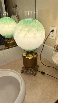 VTG UNIQUE PARLOR LAMP