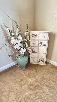 PRETTY LITTLE DRAWER ORGANIZER AND ACCENTING VASE