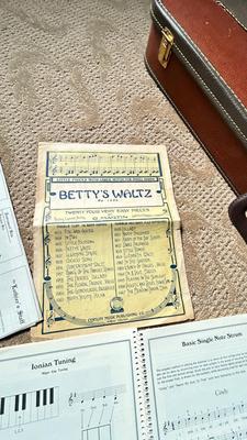 VTG CRIPPLE CREEK DULCIMER AND MUSIC