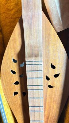 VTG CRIPPLE CREEK DULCIMER AND MUSIC