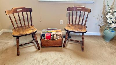 2 CHAIRS AND A MAGAZINE RACK PACKED WITH REMINENCSE, SMITHSONIAN, AND OTHER MAGAZINES