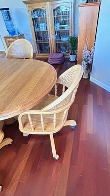 DINING ROOM TABLE AND CHAIRS