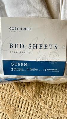 QUEEN SIZE SHEETS, BEDSKIRT AND BLANKET