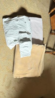 FULL SIZE SHEETS AND BLANKETS