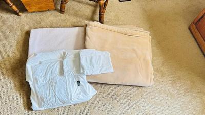 FULL SIZE SHEETS AND BLANKETS