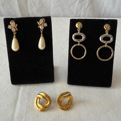 Gold & Silver Necklaces, Earrings, & More (K-HS)