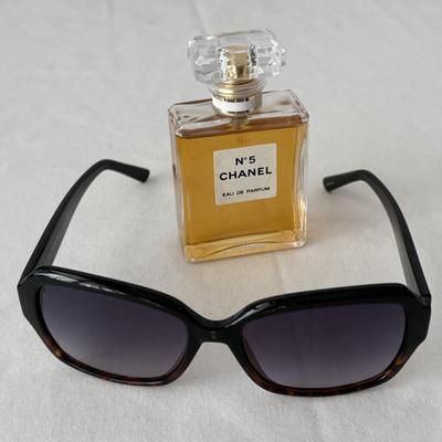 Chanel No. 5 & Kate Spade Winona Sunglasses (DR-HS)