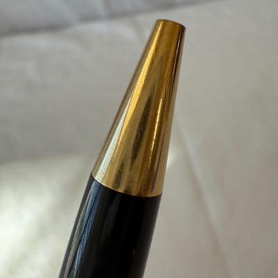 Montblanc Meisterstück Classique Ballpoint Pen (K-HS)