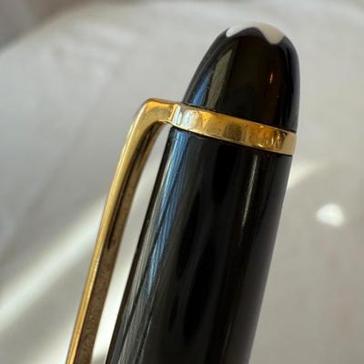 Montblanc Meisterstück Classique Ballpoint Pen (K-HS)