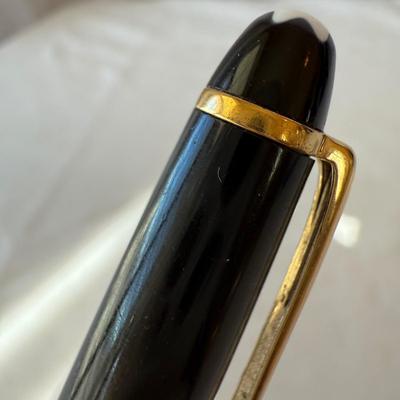 Montblanc Meisterstück Classique Ballpoint Pen (K-HS)