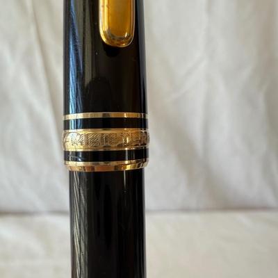Montblanc Meisterstück Classique Ballpoint Pen (K-HS)