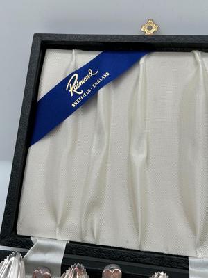 Rembrandt Sheffield England Silverplate Grapefruit Spoon Set