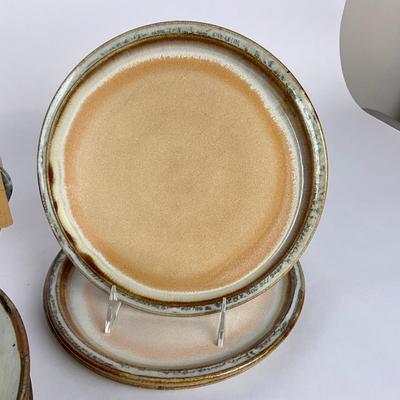 Sale Photo Thumbnail #1433: Two bowls, three plates (9.5" diameter) signed Moodie, 1-handled cane/pottery edge tray (11.5" square), 1 dinner plate (11" diameter), 6 mexico pottery bird plates
Some have chipping damage