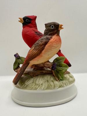 Gorham Porcelain Cardinal & Robin Bird Figurine Music Box