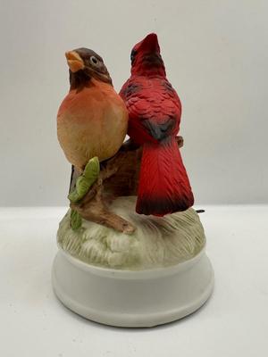 Gorham Porcelain Cardinal & Robin Bird Figurine Music Box