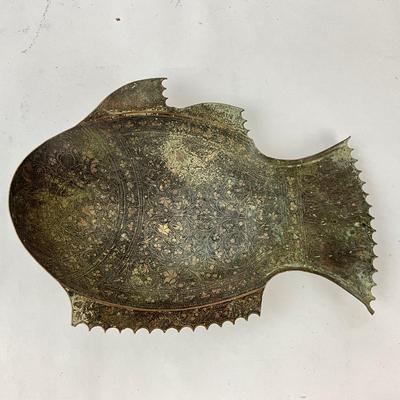 Sale Photo Thumbnail #1465: Fish-shaped dishes, brass bowl, hand mirror
Big fish: 10" long
Small fish: 7.25" long
Hand-mirror: 15.25" long
Brass bowl: 4.5" diameter x 2.5" high